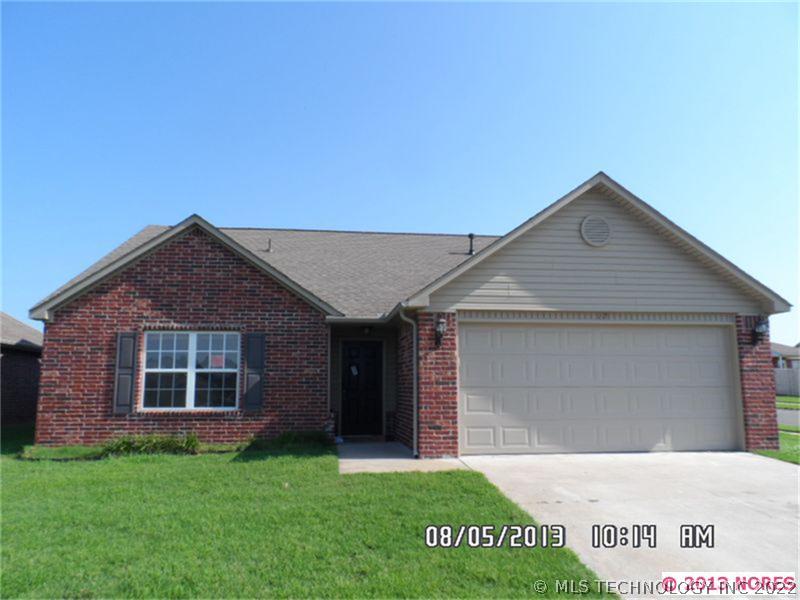 17 W Falcon Drive Property Photo 1