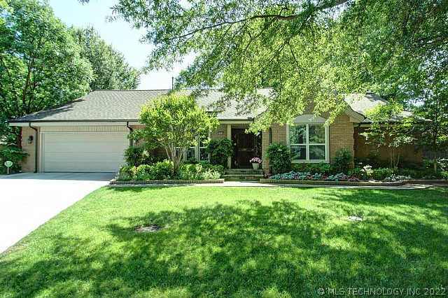 5932 E 80th Street Property Photo 1