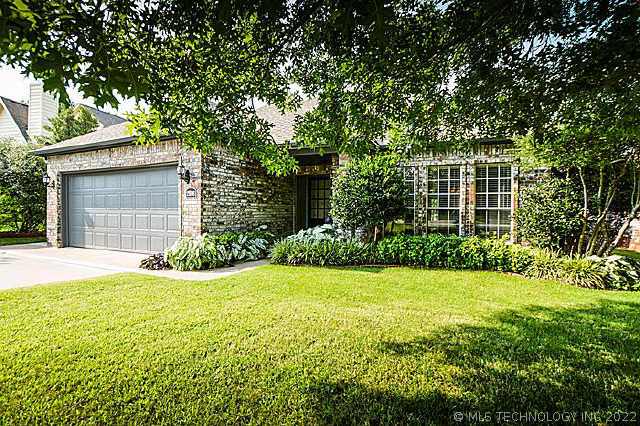 2906 E 82nd Place Property Photo 1