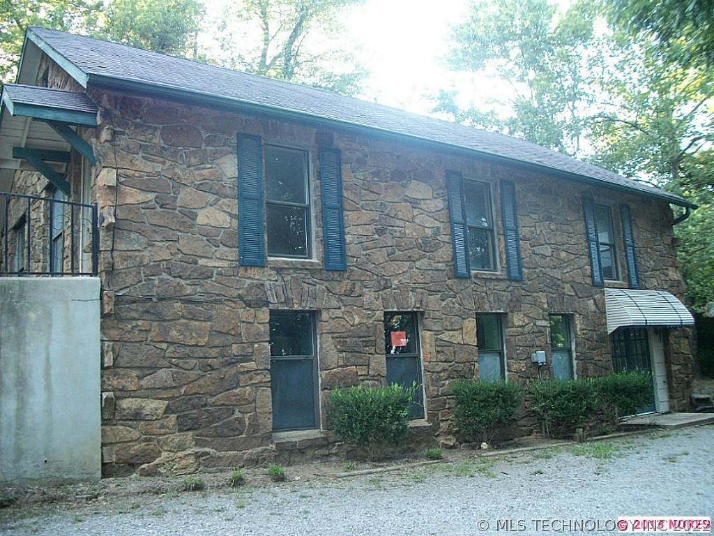 539 N Kates Avenue Property Photo 1