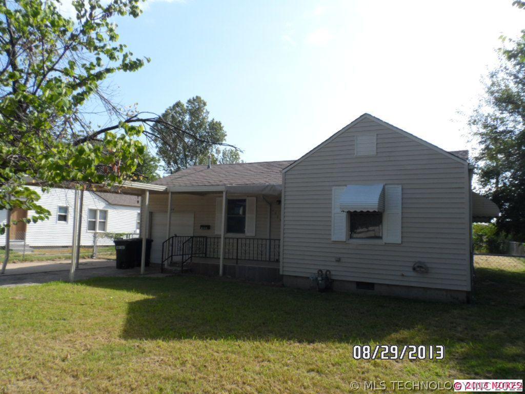 1929 N Norwood Place Property Photo 1
