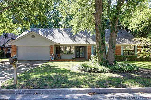 3142 E 84th Place Property Photo 1