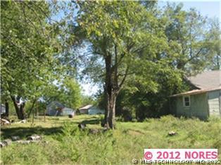 19401 E 300 Road Property Photo 1