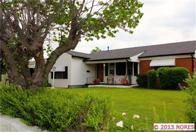 2811 N Boulder Avenue Property Photo 1