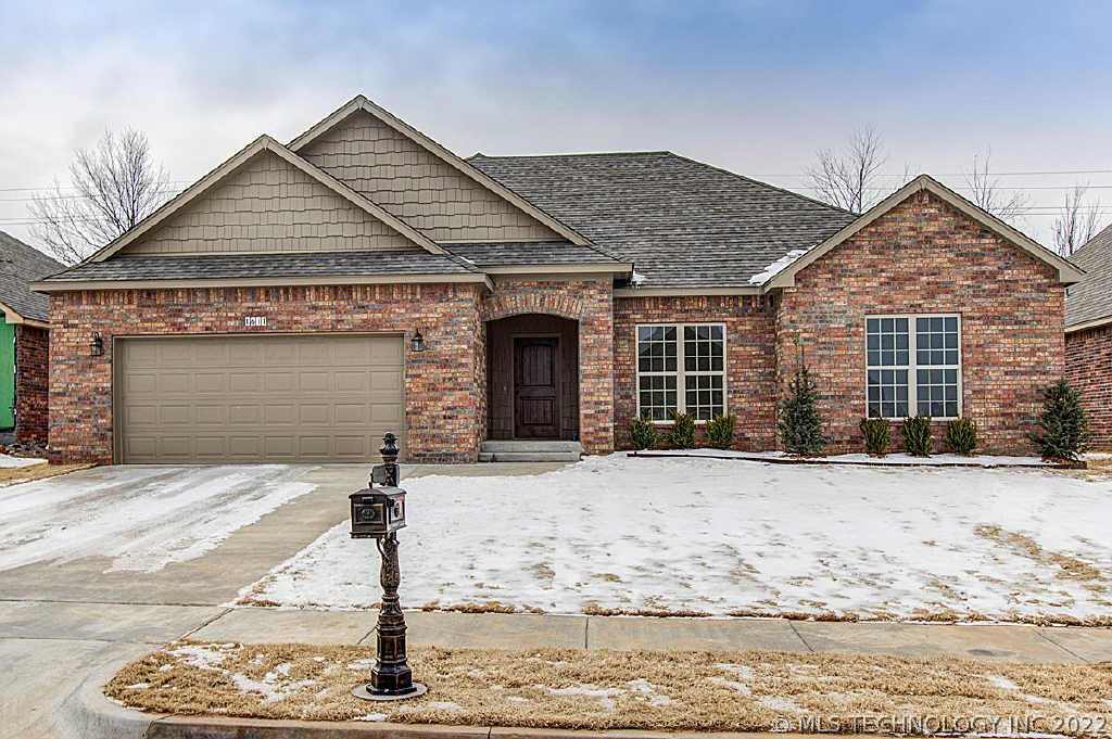 1611 W Canton Place Property Photo 1