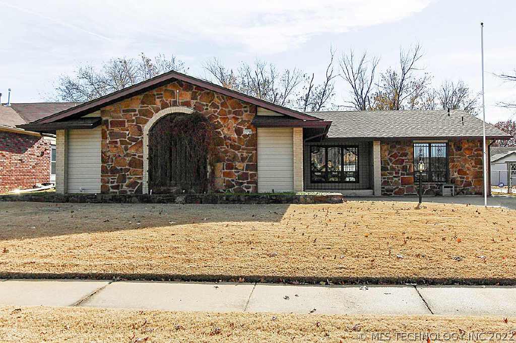 10750 E 29th Place Property Photo 1