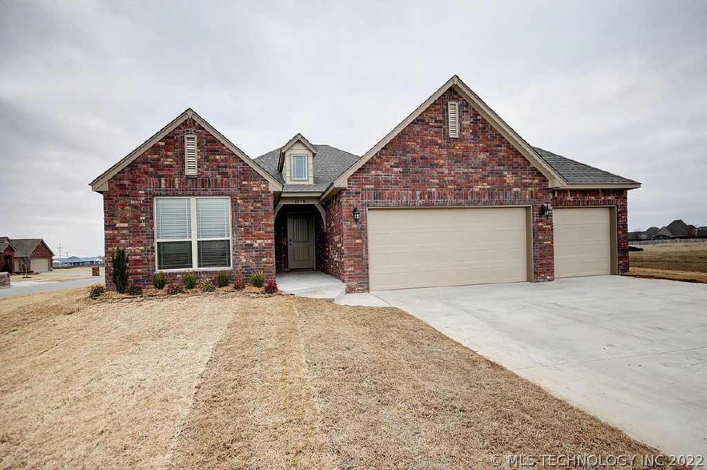 14320 E 92nd Street North Property Photo 1