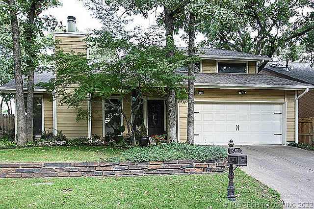 6131 E 97th Street Property Photo 1