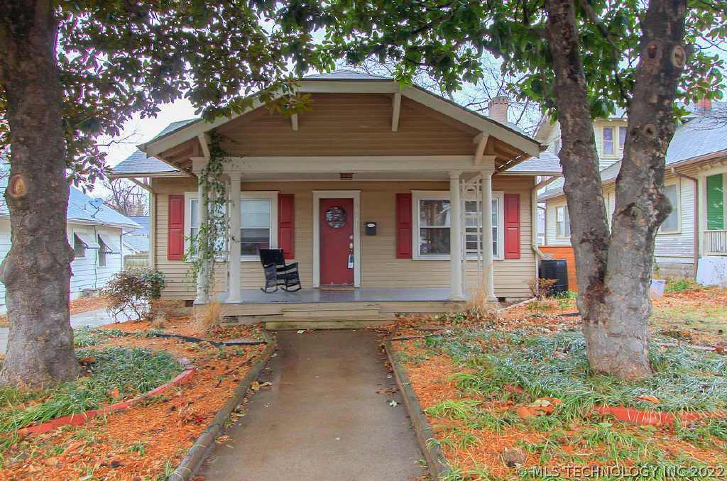 1811 E 17th Street Property Photo 1