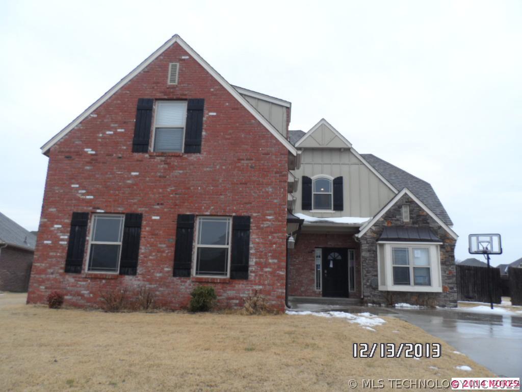 800 W 150th Street Property Photo 1