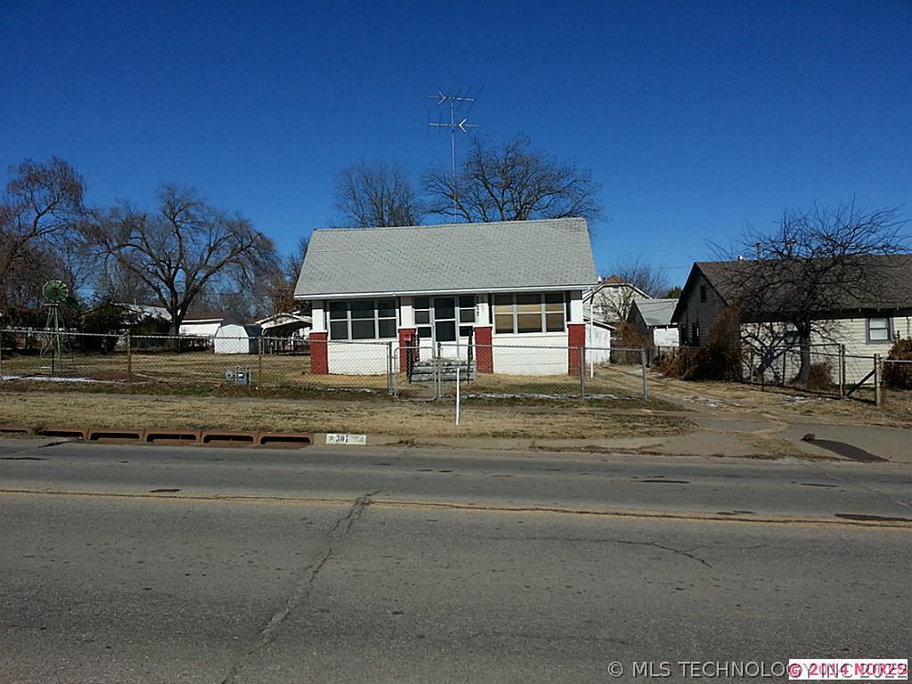 307 W 4th Avenue Property Photo 1
