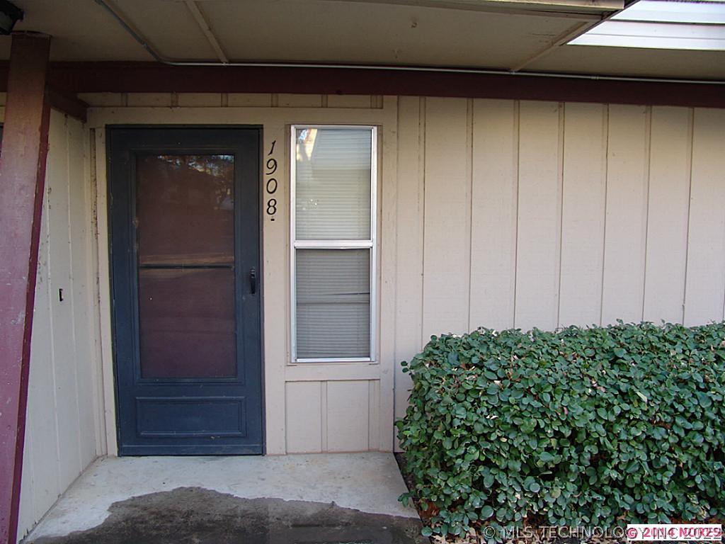 2204 E 66th Place 1908 Property Photo 1