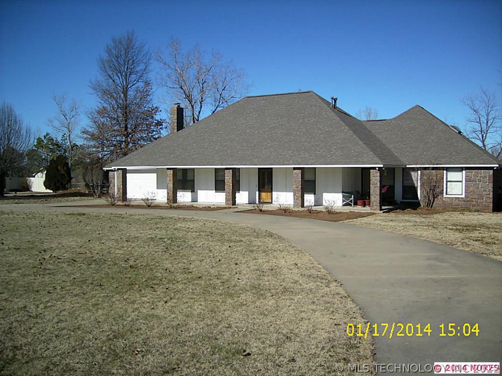15707 E 80th Street North Property Photo 1