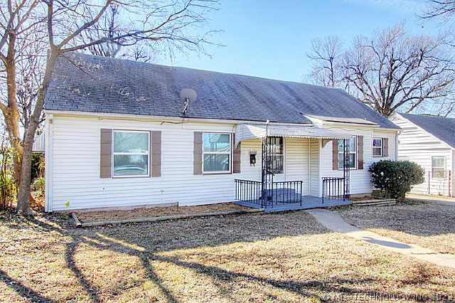 4716 E 5th Place Property Photo 1