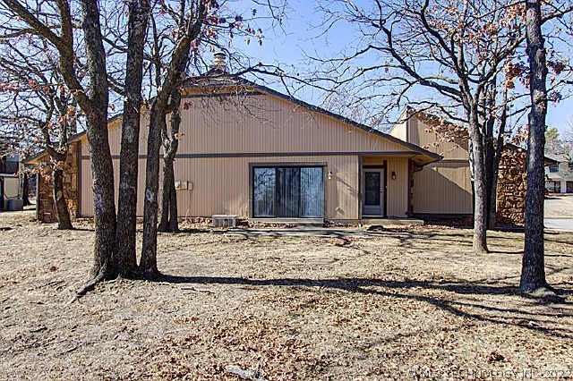 2322 W Reading Place Property Photo 1