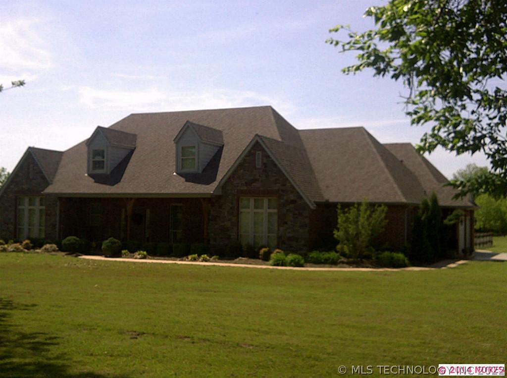 6780 E 525 Road Property Photo 1