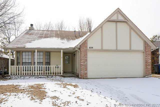 6514 E 95th Street Property Photo 1