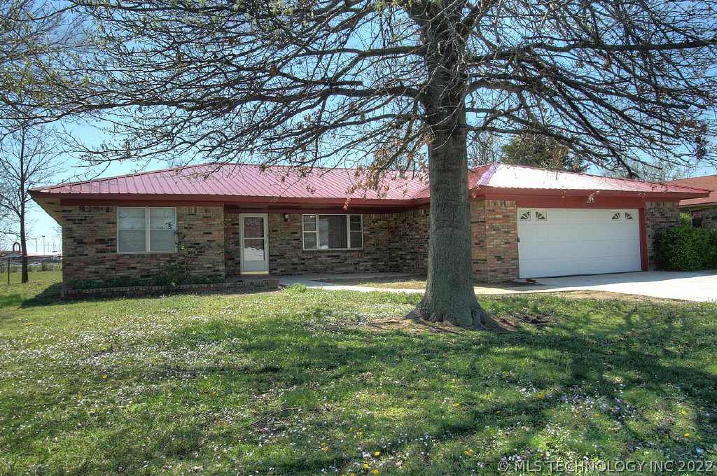 1014 Saddle Lane Property Photo 1