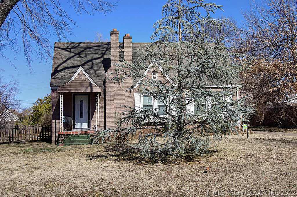 5025 E 4th Street Property Photo 1