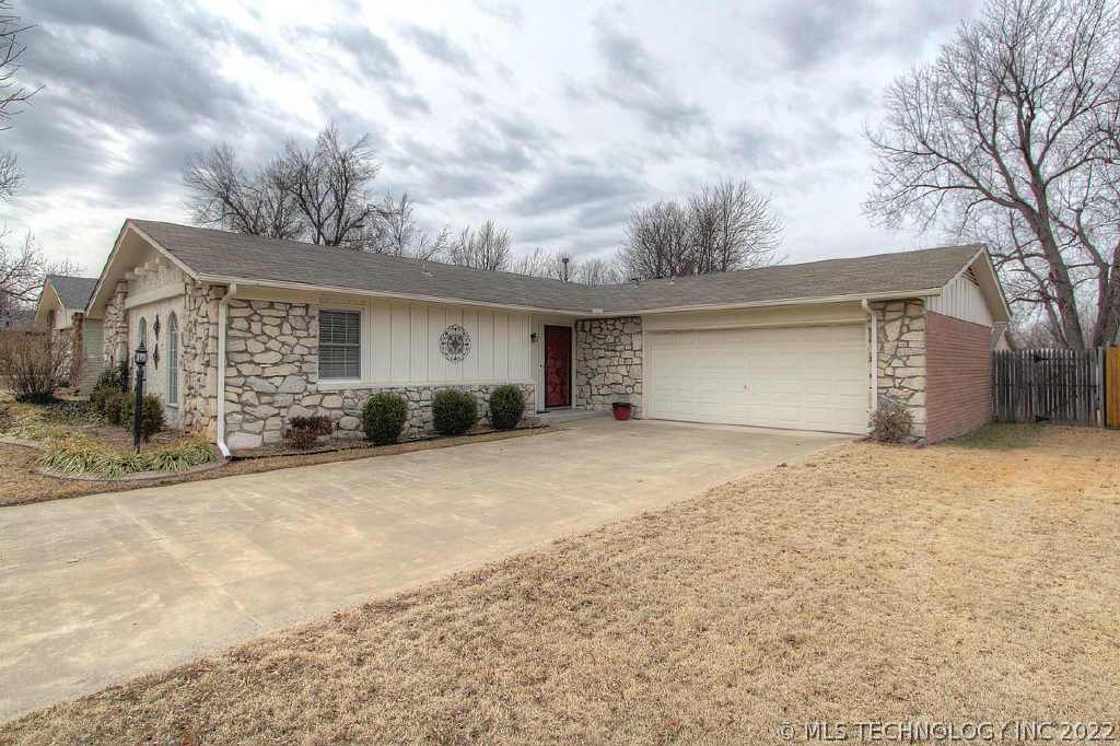 4320 S Cedar Court Property Photo 1