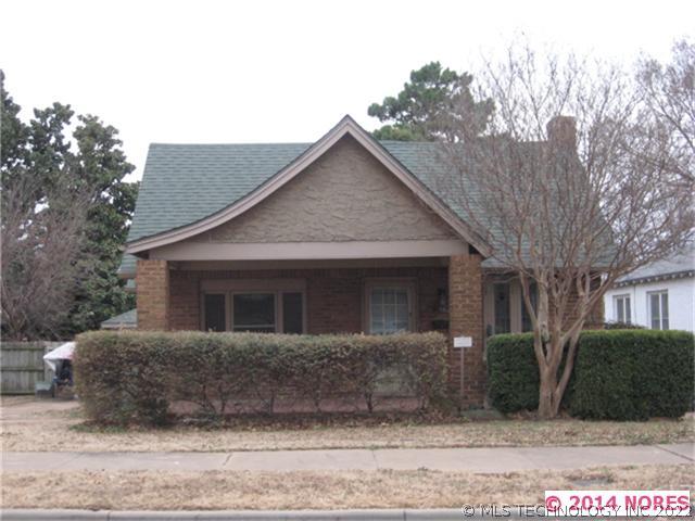 2742 E 14th Place Property Photo 1