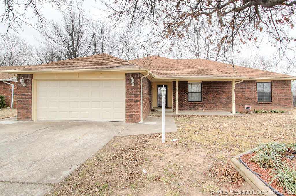 617 S Fir Avenue Property Photo 1