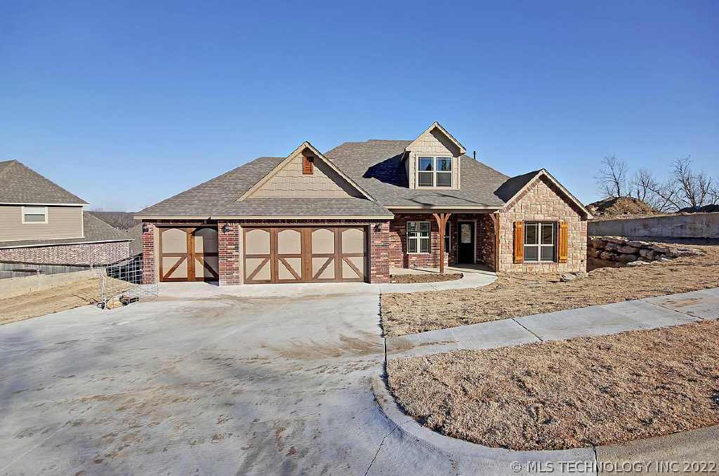2702 Forest Ridge Parkway Property Photo 1