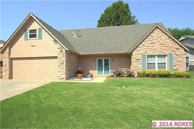 7508 S Gum Avenue Property Photo 1