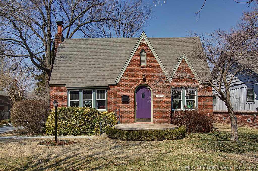 1033 E 34th Street Property Photo 1