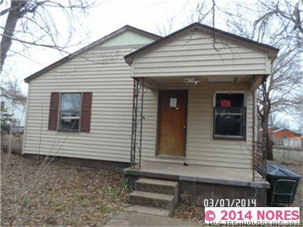 304 W 40th Street Property Photo 1