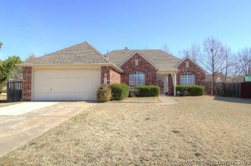421 N Aster Place Property Photo 1