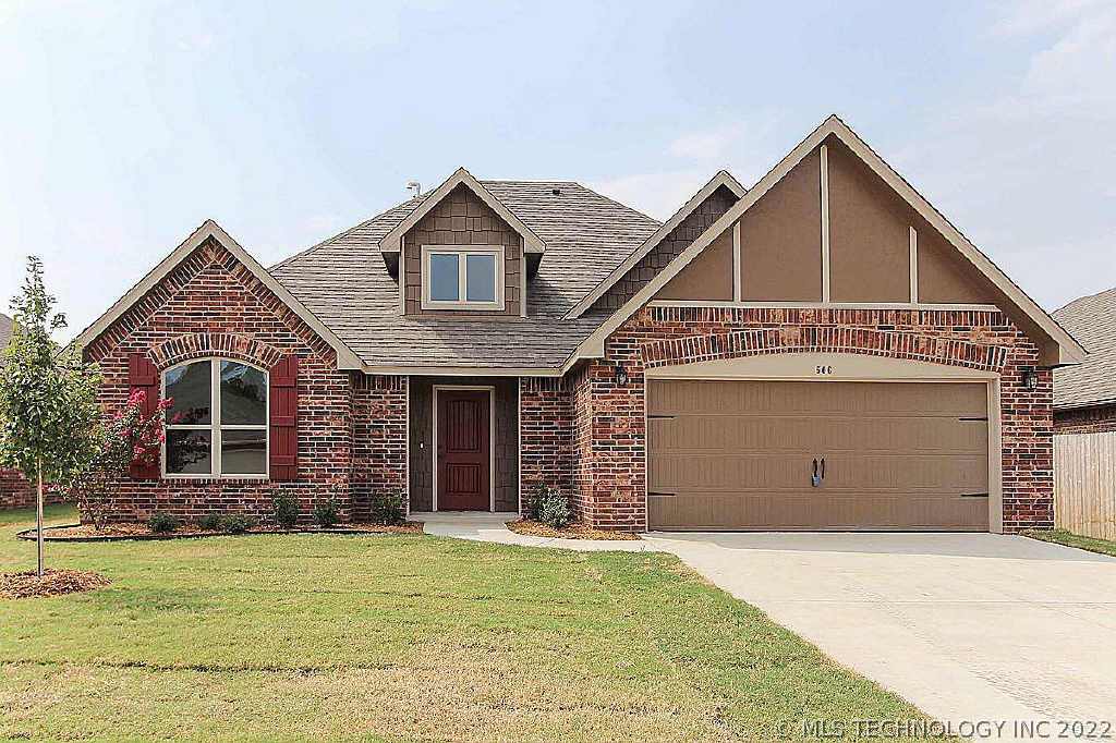 4904 E El Paso Street Property Photo 1