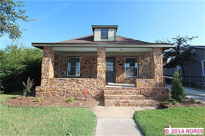 311 E 7th Street Property Photo 1