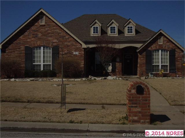 3104 S Tamarack Avenue Property Photo 1