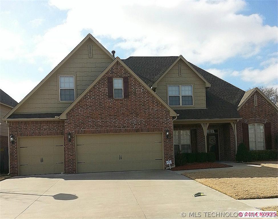 16918 E 48th Street Property Photo 1