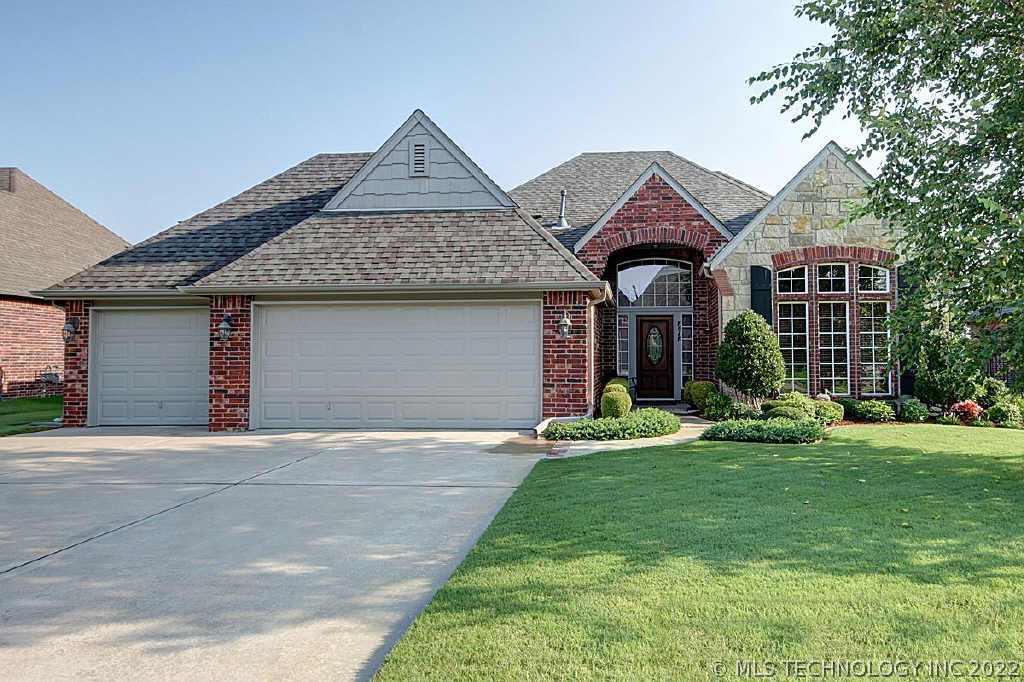 7518 E Galveston Place Property Photo 1