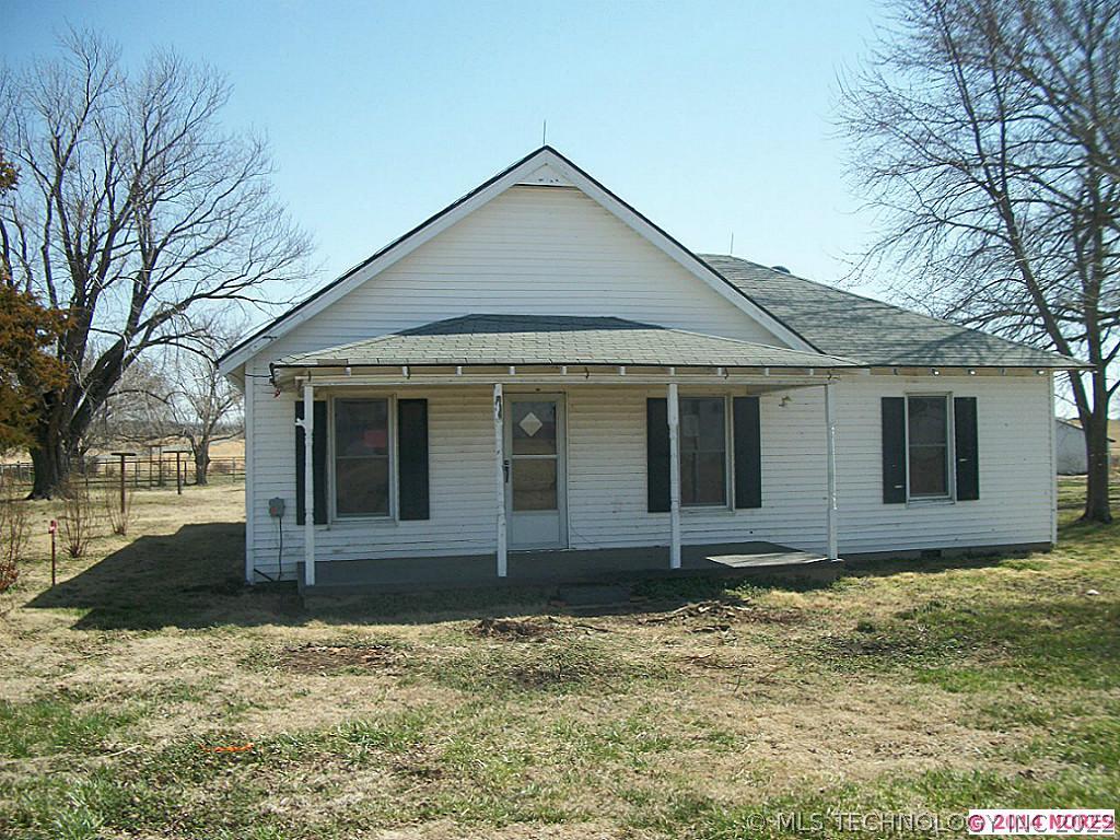24450 E 350 Road Property Photo 1