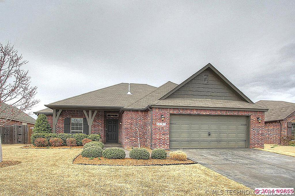 18707 E 47th Street Property Photo 1