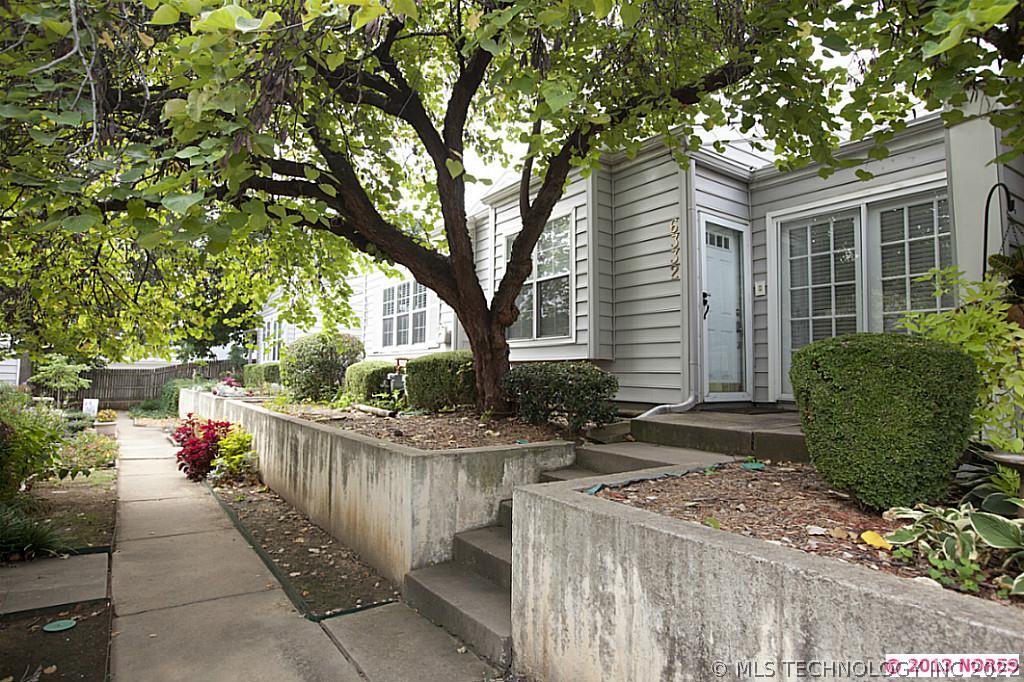 6332 E 89th Place 1003 Property Photo 1