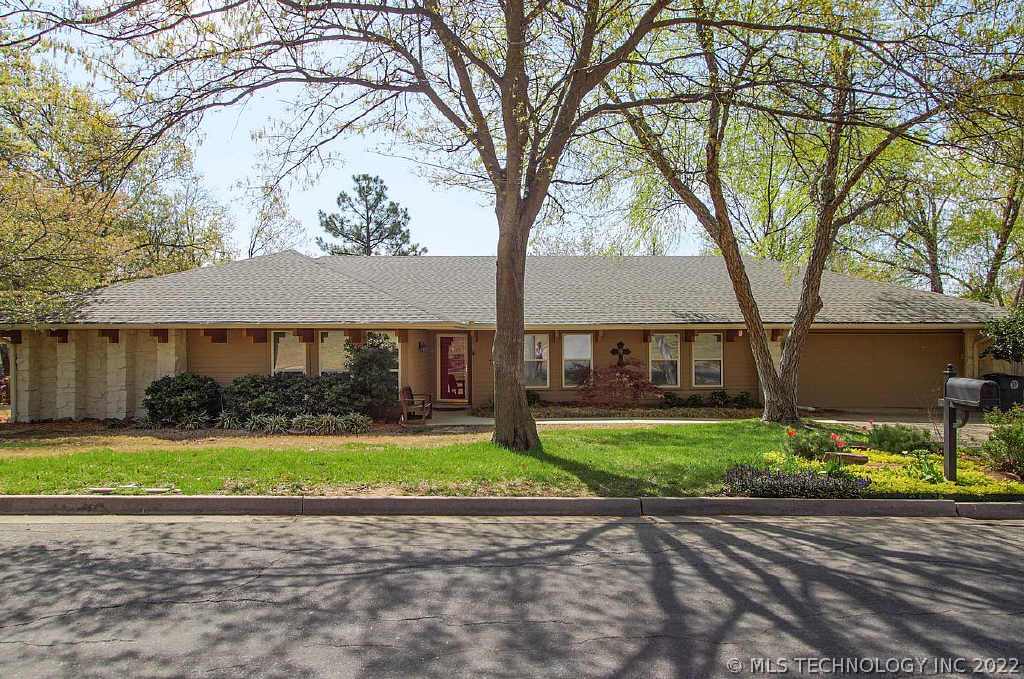 4404 E 79th Street Property Photo 1