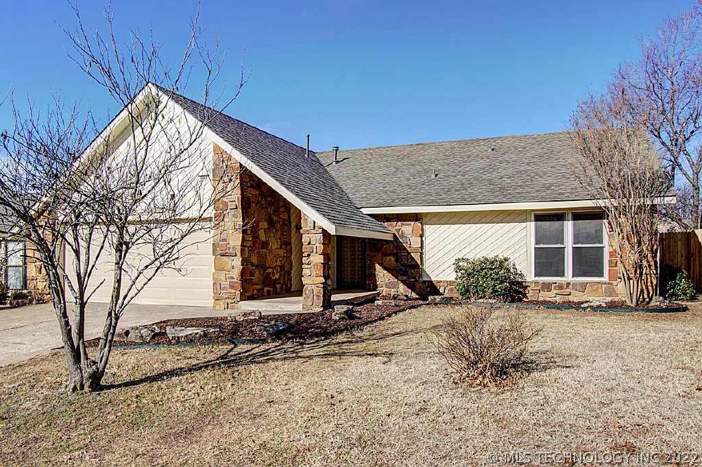 3442 S 149th Avenue Property Photo 1