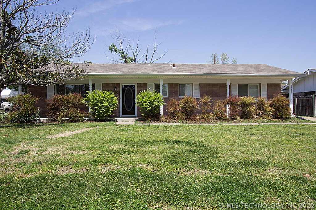 8233 E 35th Street Property Photo 1