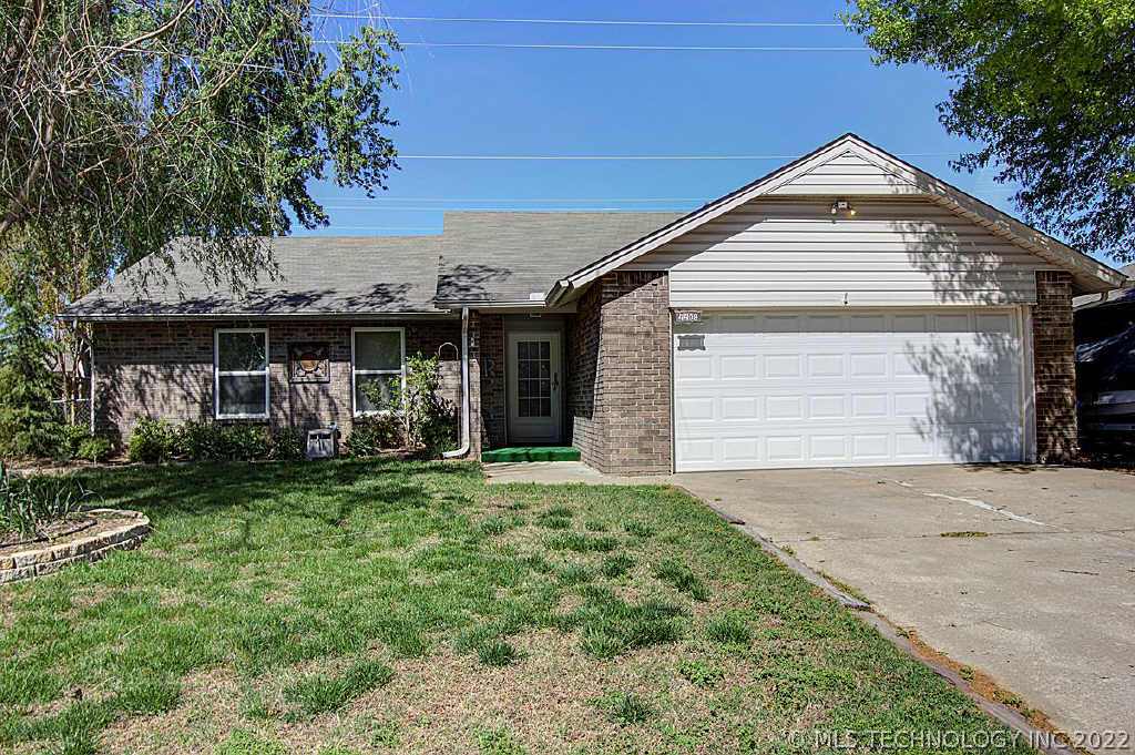 4408 S Maple Avenue Property Photo 1