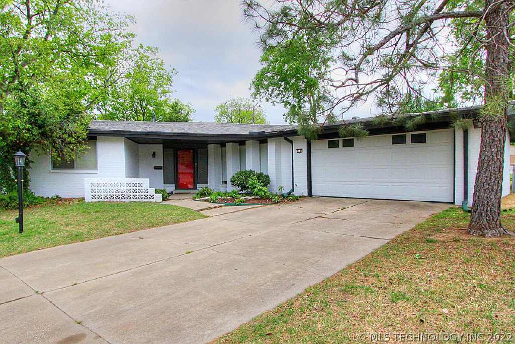 5547 S 67th East Avenue Property Photo 1