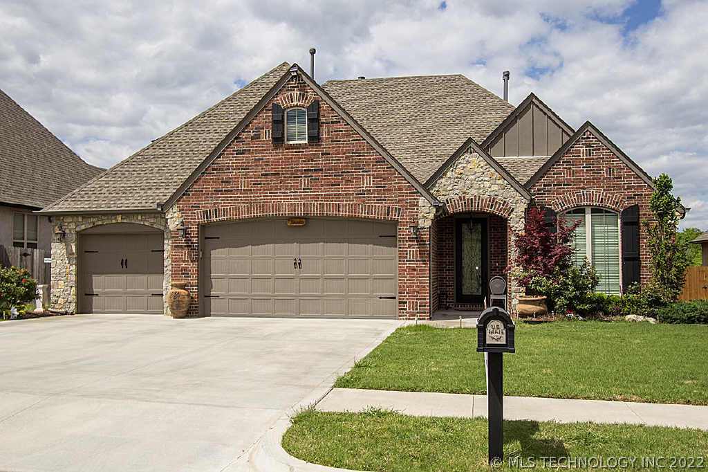16607 E 47th Street Property Photo 1