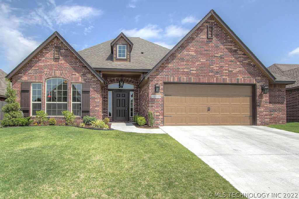 18809 E 48th Place Property Photo 1