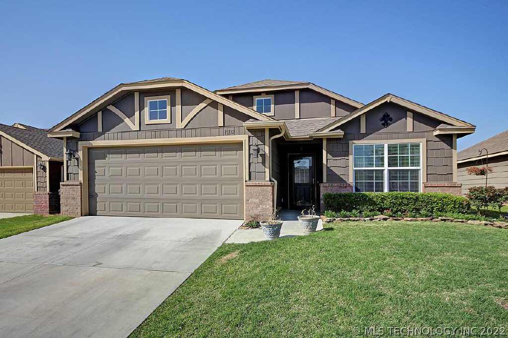 15132 E 108th Place North Property Photo 1