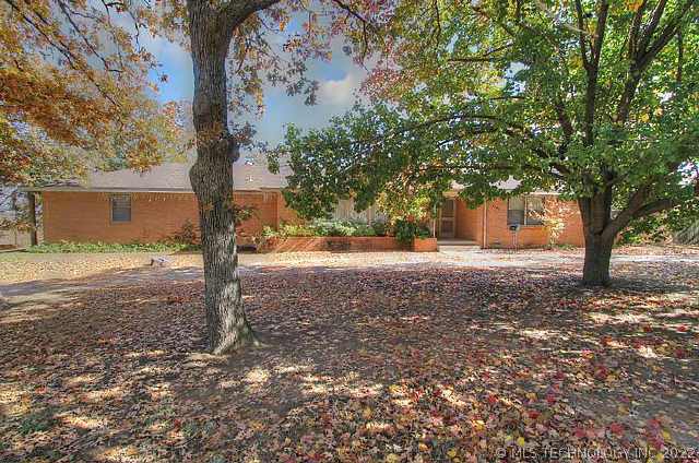 1101 Luker Lane Property Photo 1