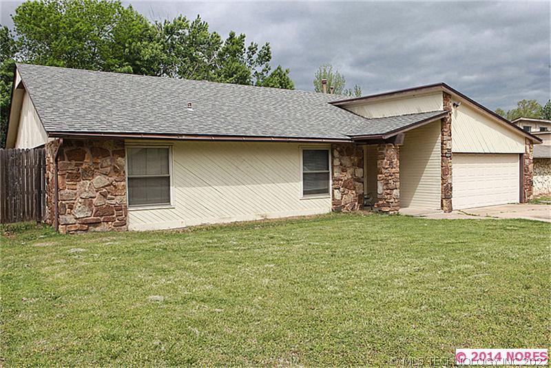 208 N Hemlock Avenue Property Photo 1