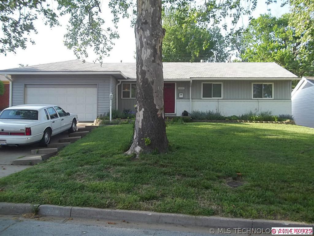 5839 E 22nd Place Property Photo 1